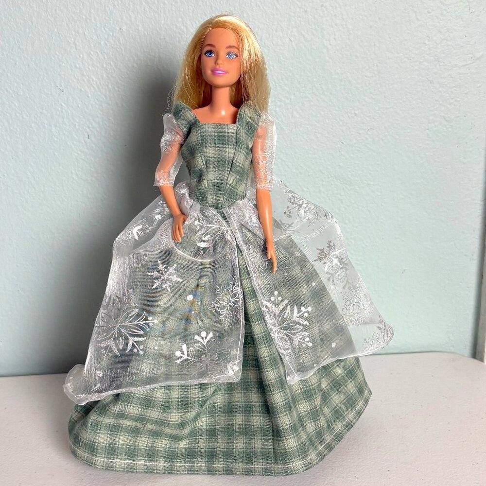 Mattel 2015 Barbie FXP16 P471 in Handmade Revolutionary War Holiday Dress